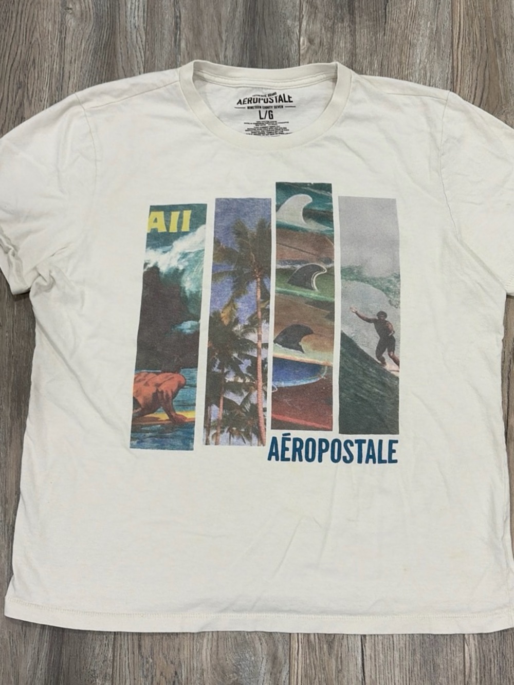 Aeropostale Hawaii Surf Graphic T-Shirt White Large